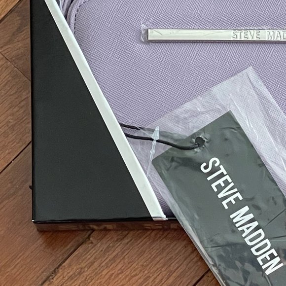 New Steve Madden Lavender Wallet Wristlet in Box - Picture 2 of 9